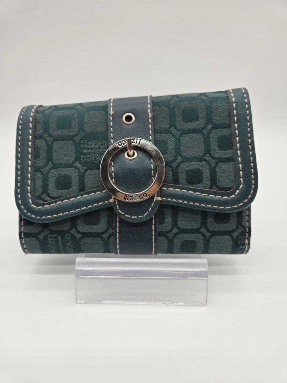 Liz & Co Green Geometric Quadfold Wallet Buckle Accent Organizer EUC